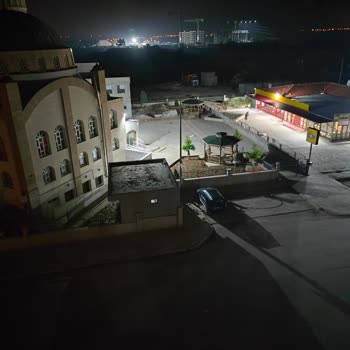 Adana'da Zifiri Karanlık Sokak Tehlikesi