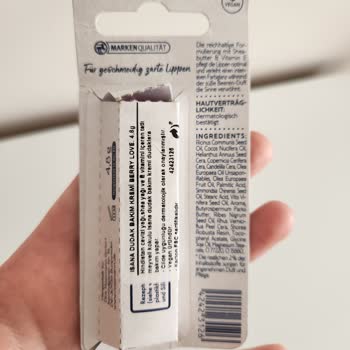 Isana Beklenmedik Lipbalm Sürprizi
