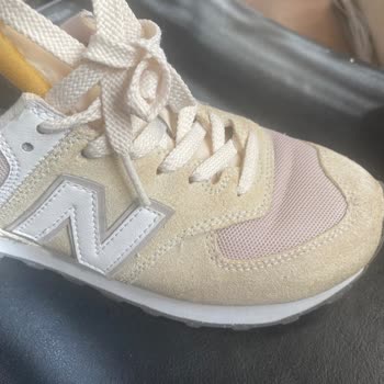New Balance Ayakkabıda Sararma Sorunu