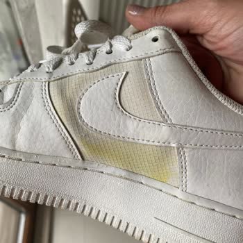 Temizlik Sonrası Ayakkabılarda Sararma Sorunu