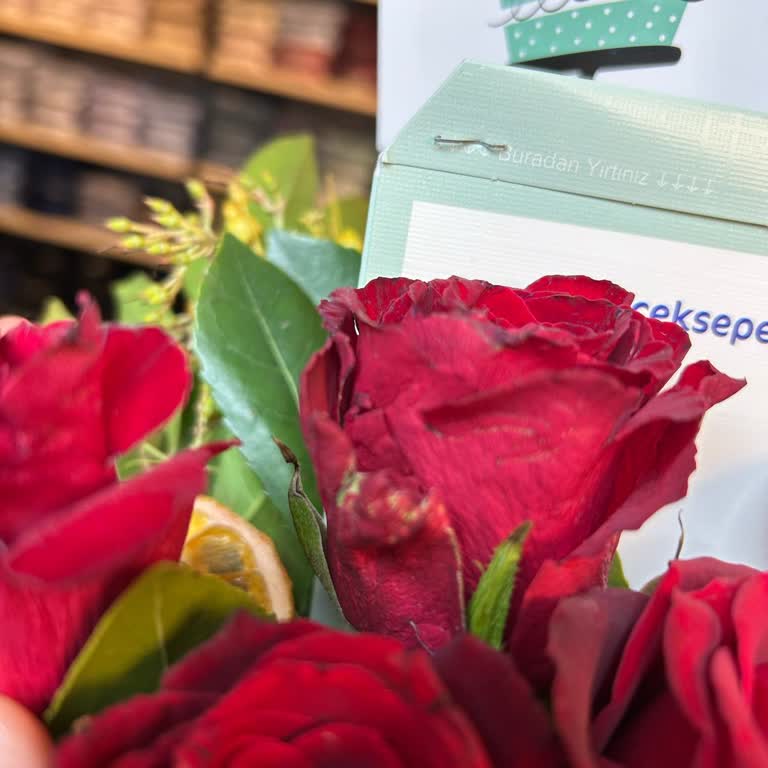 Çiçek Sepeti'nden Solmuş Güller Ve Yetersiz Telafi