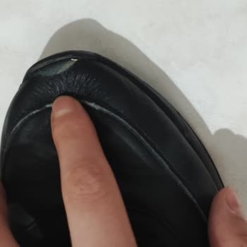 FLO Ayakkabıda Kalite Sorunu Ve Garanti Mağduriyeti