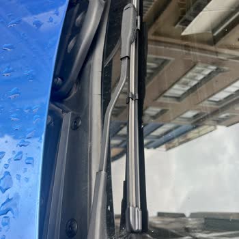 BMW Araçta Ön Cam Fitili Sorunu