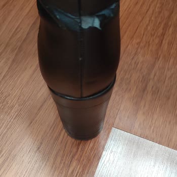 Derimod Botun Tabanı Parçalandı Ve Kaplaması Soyuldu
