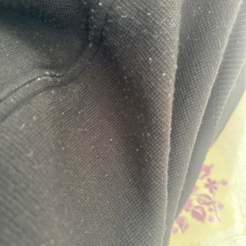 DeFacto'dan Aldığım Hırka Kısa Sürede Tiftiklenme Ve Tüylenme Sorunu Yaşattı