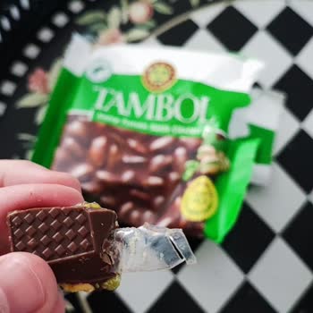 Çikolata İçinden Plastik Poşet Çıktı: Güven Sarsıldı