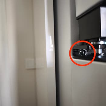 Arçelik Buzdolabı Kapak Yönü Değişimi: Vida Sayısındaki Anlamsızlık