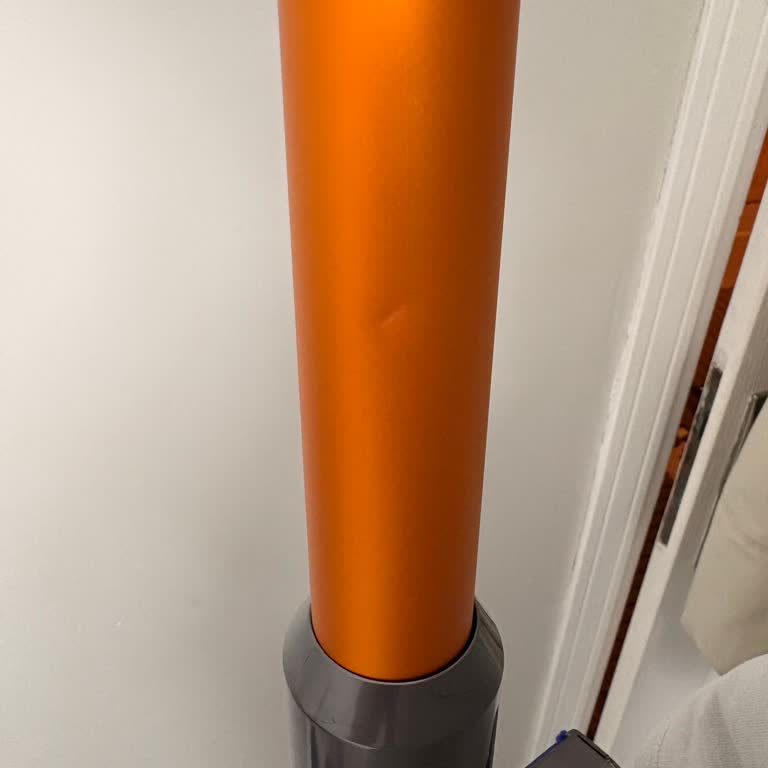 Dyson V8 Cihazında Batarya Ve Boru Sorunu