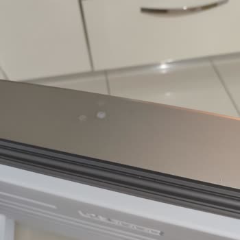 Samsung Buzdolabında Çıkmayan Lekeler