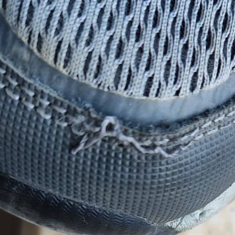 Skechers Ürünü İki Ayda Söküldü, Firma Sorumluluğu Kabul Etmiyor