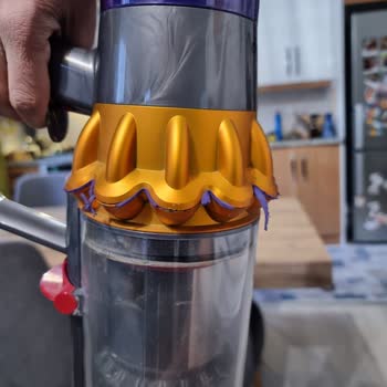 Dyson Süpürge: Sürekli Kapanma Ve Şarj Sorunları