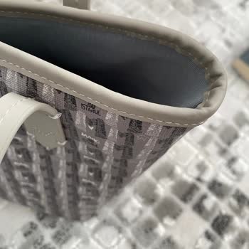 Çantamın Hızla Soyulması Ve Yetersiz Müşteri Hizmeti