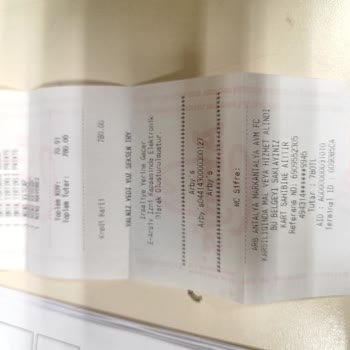 Çifte Çekim Krizi: Arby's Şubesinde Çözüm Bekleyen Müşteri Deneyimi