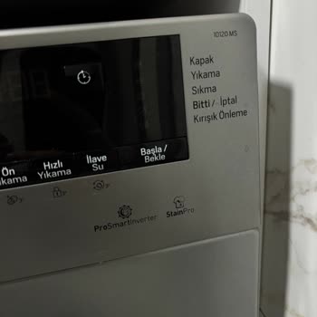 Çamaşır Makinesi Kıyafetleri Tüylendiriyor Ve Renk Solması Yapıyor