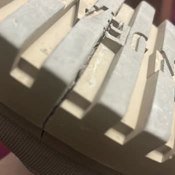 Calvin Klein Botların Kalitesi Hayal Kırıklığı Yarattı