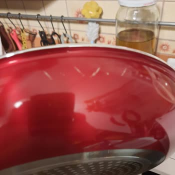 BİM'den Alınan Çizik Tencere Ve İade Sorunu