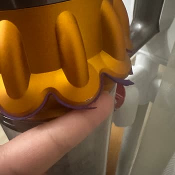 Dyson V15 Süpürgemde Kopmalar Ve Aşınmalar