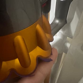 Dyson V15 Süpürgemde Kopmalar Ve Aşınmalar