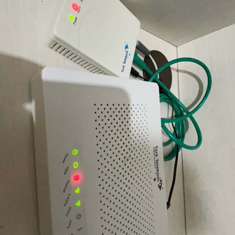 Türk Telekom Evde İnternet Sorunu: Günlerdir Çözüm Bekliyoruz