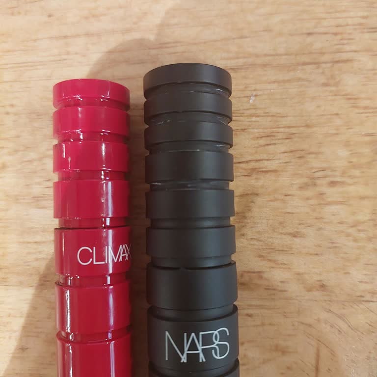 Máscara NARS Climax Extreme deja manchas en la piel, solicito cambio