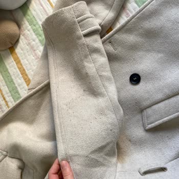 Bershka Refused My Return Request for a Coat That Pilled Excessively in a Month