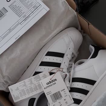 Adidas Superstar, problema de cambio de talla online
