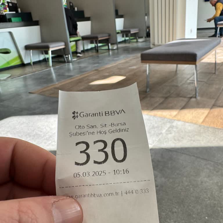 Garanti Bankası Şubesinde Yavaş Hizmet