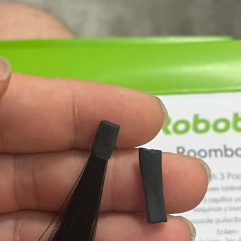 iRobot Roomba 693 Side Brushes Broke Instantly—Poor Quality