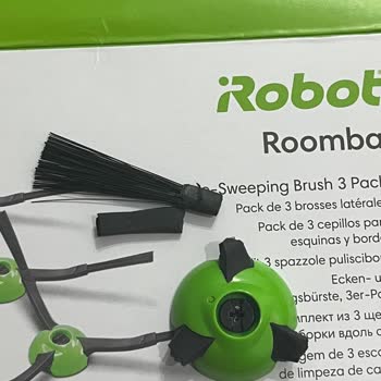 iRobot Roomba 693 Side Brushes Broke Instantly—Poor Quality