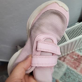 Adidas Markalı Ayakkabıda Çıkmayan Kir Sorunu