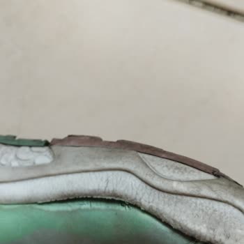 Kalitesiz Ayakkabı Ve Yetersiz Çözüm