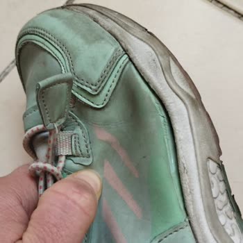 Kalitesiz Ayakkabı Ve Yetersiz Çözüm