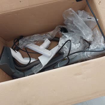 Kiwi Halı Yıkama Makinesi: Garanti Sürecinde Hayal Kırıklığı