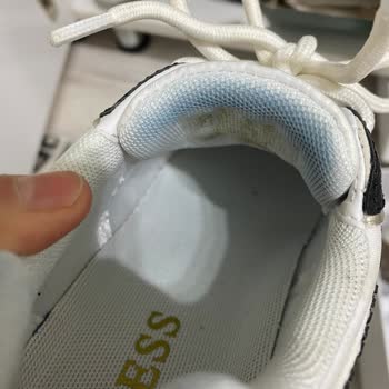 Guess Ayakkabıda Renk Değişimi Ve Yırtık Sorunu