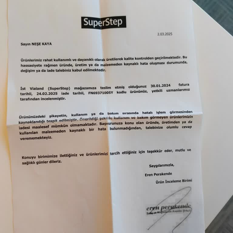 Nike Ayakkabıda Beklenmedik Yırtılma Sorunu