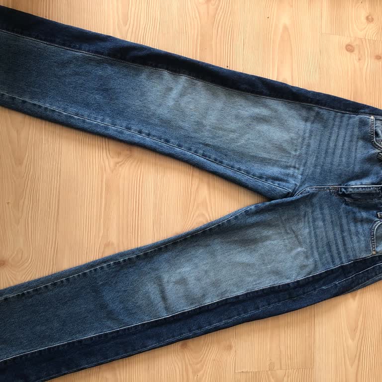 Sert Kumaşlı Pantolon Rahatsızlığı