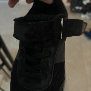 Kalitesiz Spor Ayakkabılar: Yerli Ürün Hayal Kırıklığı