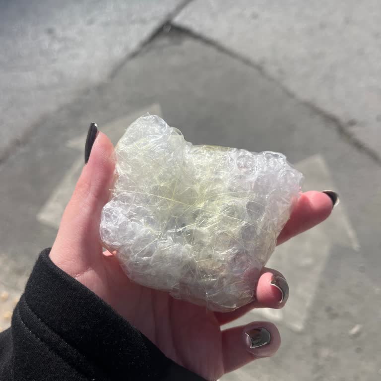 Kargo Poşeti Eksikliği: Beylikdüzü Sürat Kargo Şubesi'nde Yaşanan Sorun