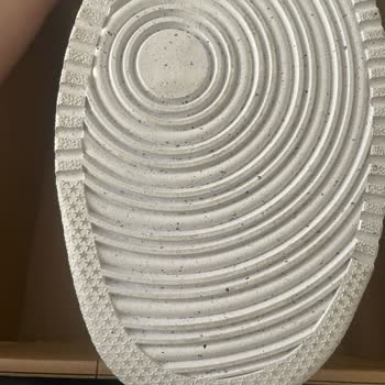 Kirli Ve Kullanılmış Ayakkabı Şoku