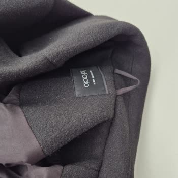 Kaşe Kabanın Hızla Tüylendi