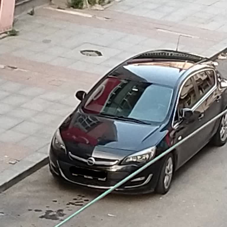 Opel Astra J Araçta Hava Yastığı Ve Yağ Basıncı Sorunları