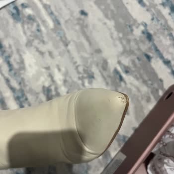 Derimod Mağaza Müdürünün Saygısız Tavrı Ve Ayakkabı Sorunu