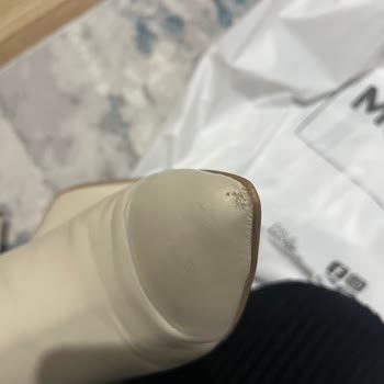Derimod Mağaza Müdürünün Saygısız Tavrı Ve Ayakkabı Sorunu