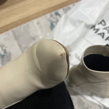 Derimod Mağaza Müdürünün Saygısız Tavrı Ve Ayakkabı Sorunu