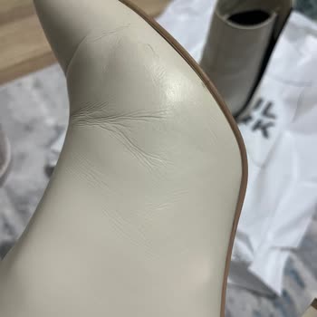 Derimod Mağaza Müdürünün Saygısız Tavrı Ve Ayakkabı Sorunu