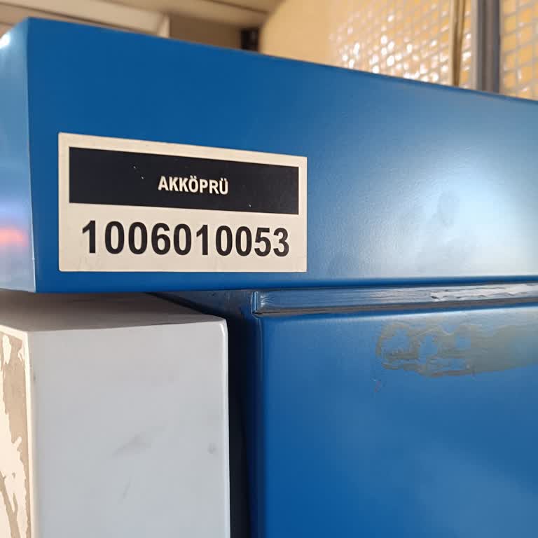 Akköprü Metro İstasyonunda Para Yutan Makine Sorunu