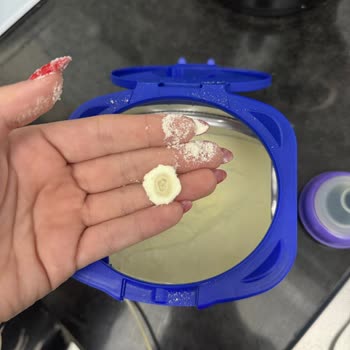 Bebek Mamasında Şok Edici Yabancı Madde!