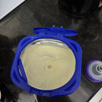 Bebek Mamasında Şok Edici Yabancı Madde!