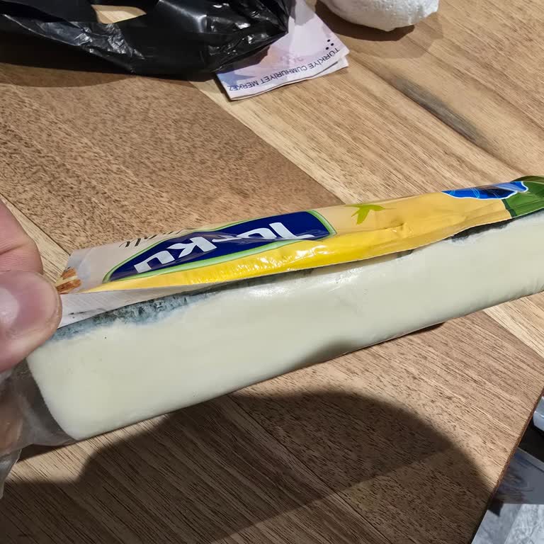 Sağlıksız Ürün Deneyimi: Torku Tost Peyniri