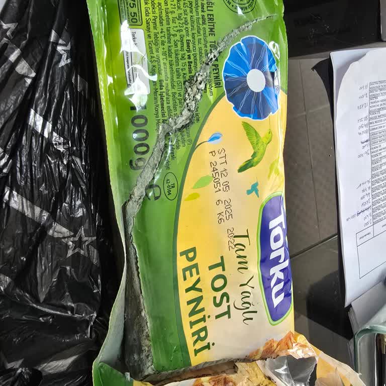 Sağlıksız Ürün Deneyimi: Torku Tost Peyniri